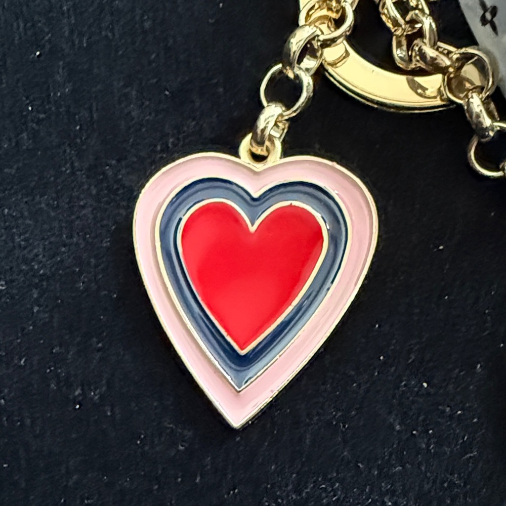 Louis Vuitton Gold and Red Heart Key Holder - Picture 2 of 7